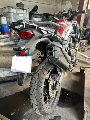 HONDA CRF 1000L AFRICA TWIN foto 6