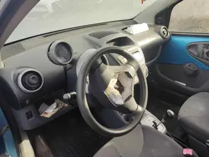 PEUGEOT 107 foto 8