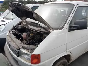 VOLKSWAGEN T4 TRANSPORTER BUS foto 1