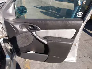 FORD FOCUS BERLINA (CAK) foto 5