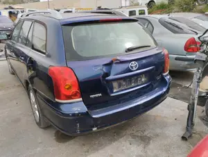 TOYOTA AVENSIS WAGON (T25) foto 3
