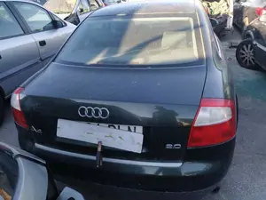 AUDI A4 BERLINA (8E) foto 4