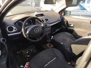 RENAULT CLIO III foto 2