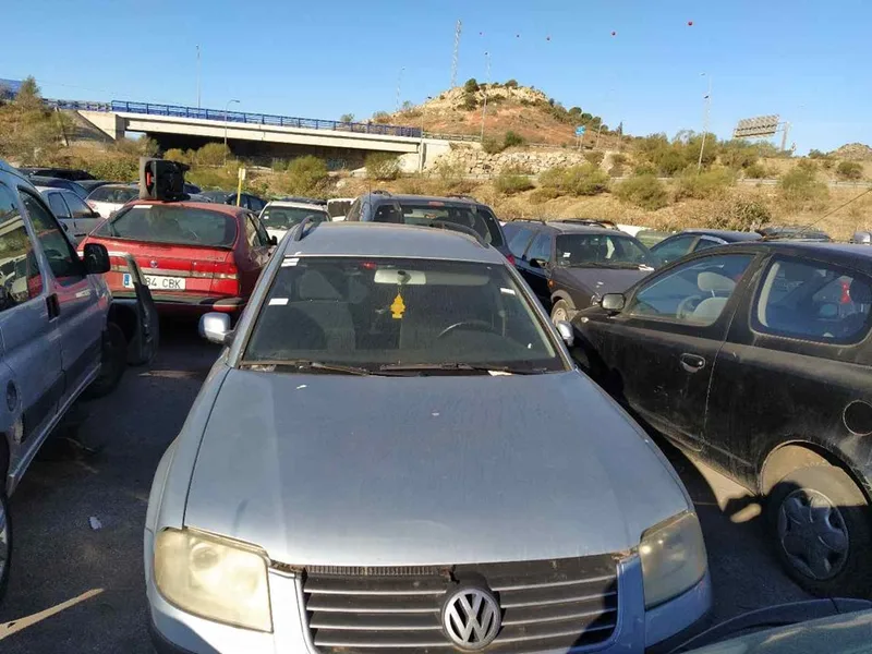 VOLKSWAGEN PASSAT VARIANT (3B6)
