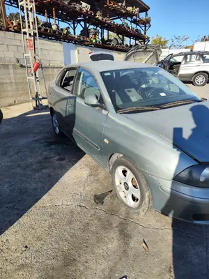 SEAT CORDOBA BERLINA (6L2) foto 7