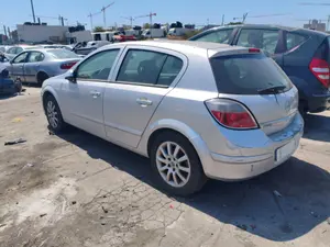 OPEL ASTRA H BERLINA foto 3