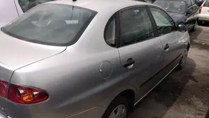 SEAT CORDOBA BERLINA (6L2) foto 24