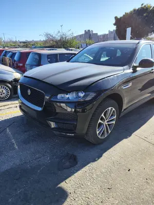 JAGUAR F-PACE foto 1