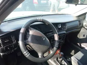 OPEL VECTRA B BERLINA foto 4