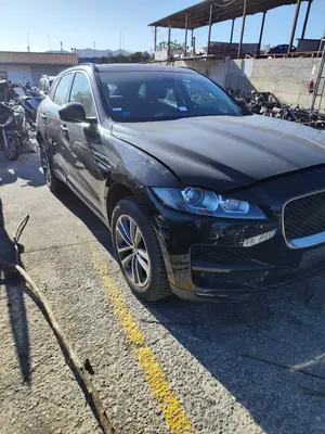 JAGUAR F-PACE foto 6