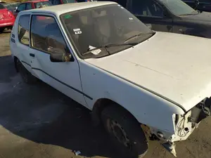 PEUGEOT 205 BERLINA foto 6