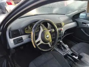 BMW SERIE 3 BERLINA (E46) foto 5