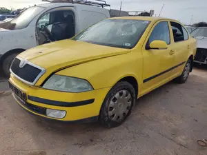 SKODA OCTAVIA BERLINA (1U2) foto 4