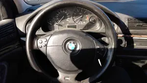 BMW SERIE 5 BERLINA (E39) foto 26