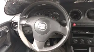SEAT CORDOBA BERLINA (6L2) foto 31