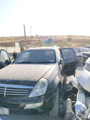 SSANGYONG REXTON foto 3