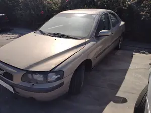 VOLVO S60 BERLINA foto 2